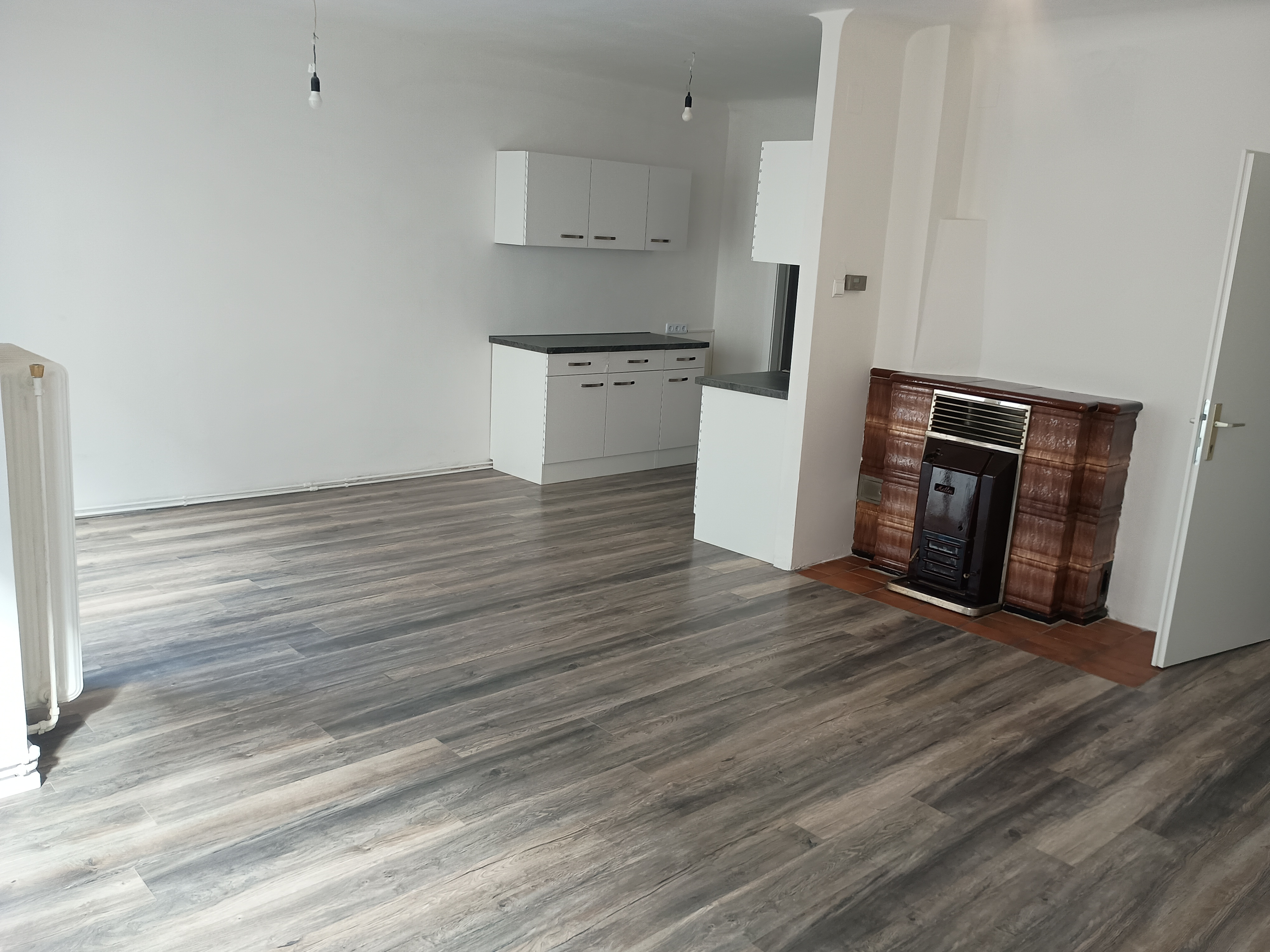 Helle 2-Zimmer Wohnung mit Loggia